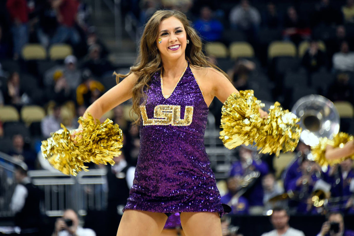 LSU-cheerleaders-X159395_TK1_1308_0.jpg